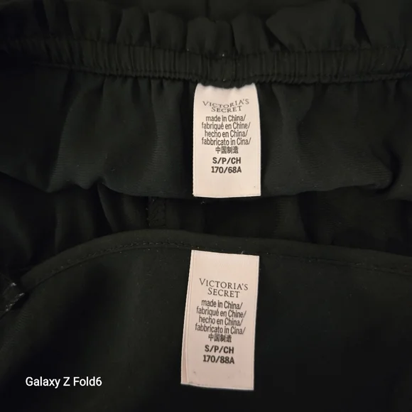 Victoria’s Secret Black Lace Trim Satin Pajama Set Top & Shorts Women’s Small - Picture 4 of 6